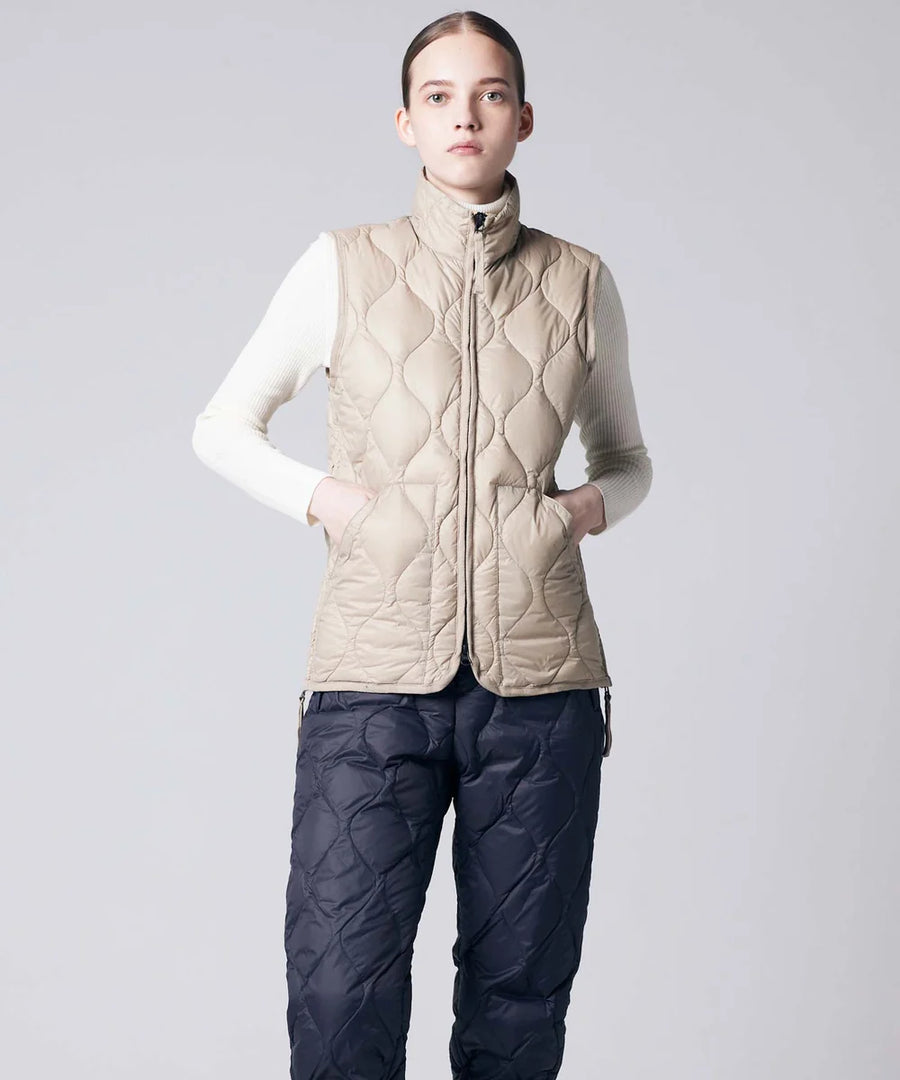 〈TAION〉[UNISEX] ミリタリー ハイネックWジップ ダウンベスト-ソフトシェル(TAION-002ALSZML-1)