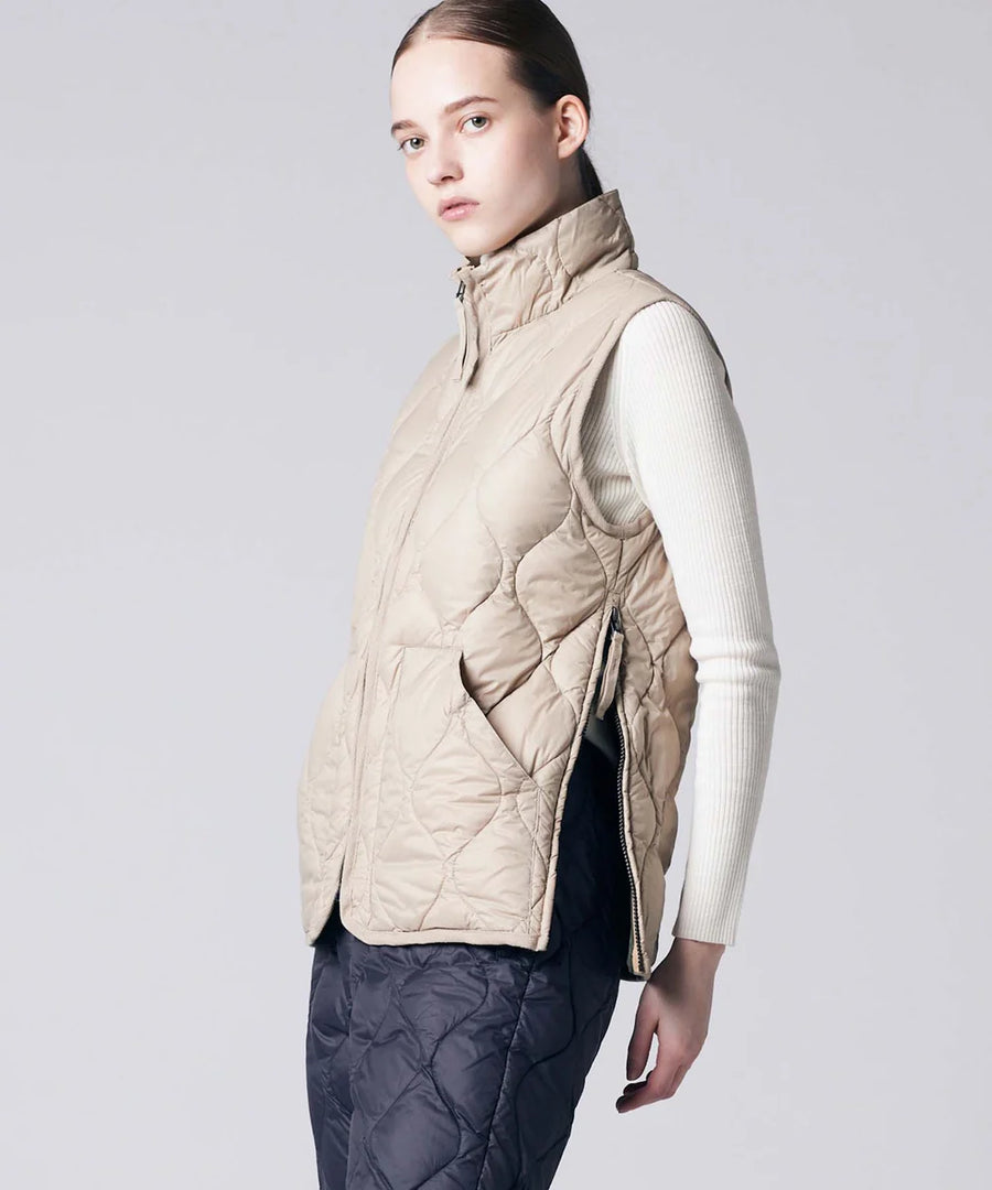 〈TAION〉[UNISEX] ミリタリー ハイネックWジップ ダウンベスト-ソフトシェル(TAION-002ALSZML-1)