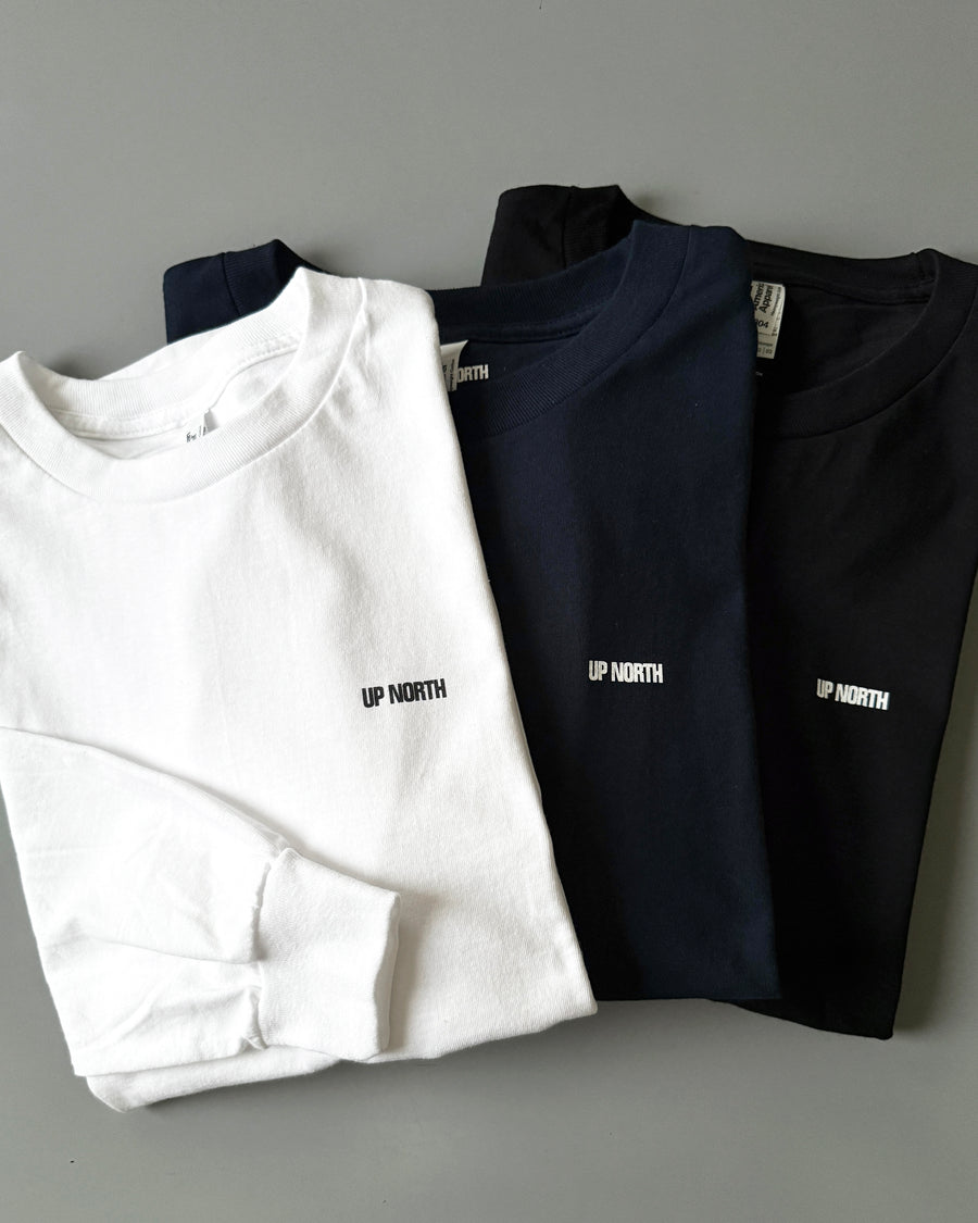 〈UP NORTH〉SMALL LOGO LONG SLEEVE TEE