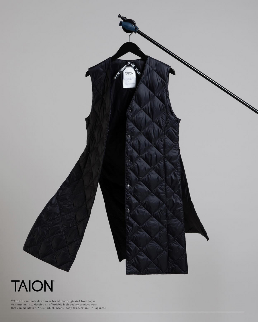 〈TAION〉[WOMEN] ベーシック Vネック ロングダウンベスト(TAION-W001-LONG)