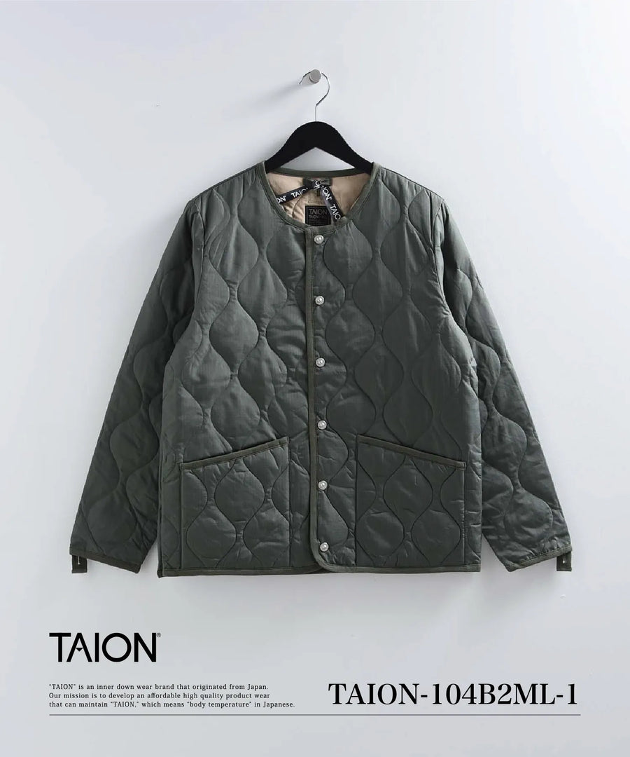 〈TAION〉[UNISEX] ミリタリー Vネックジップ ダウンジャケット(TAION-101ZML-1)